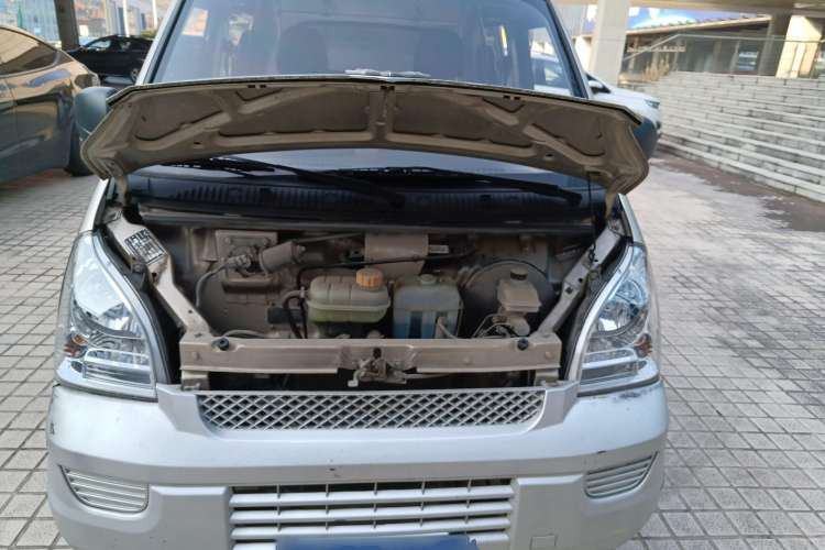 Used Wuling Rongguang 2019 1.5L Extended-Body Van Base Model with 2 Seats Engine Bay