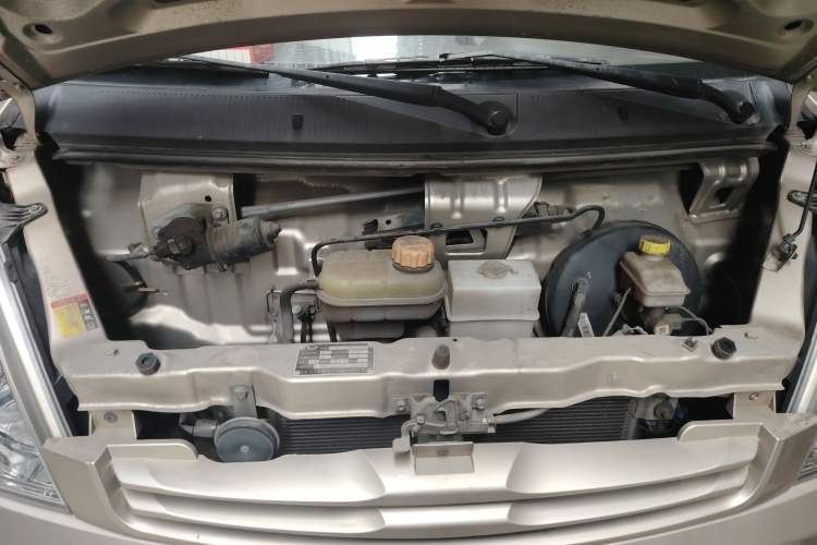 Used Wuling Rongguang 2019 1.2L S Van Standard Model with 5 Seats Engine Bay