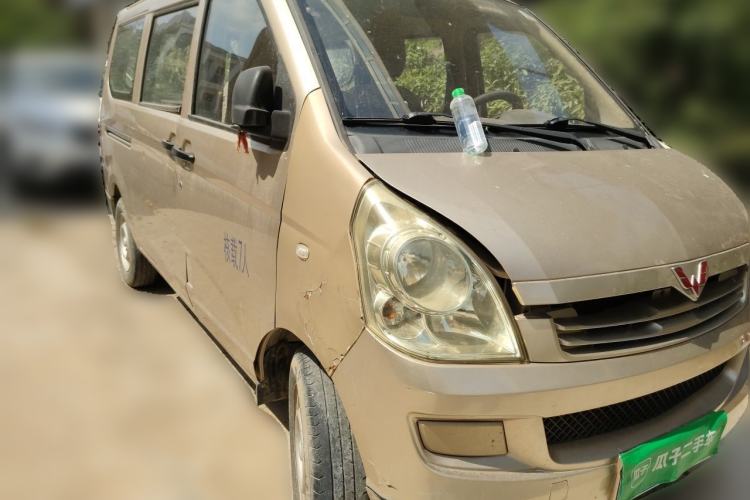 Used Wuling Rongguang 2019 1.2L S Base Model Front Right 45 Deg