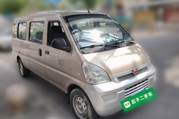 Used Wuling Rongguang 2019 1.5L Extended Basic Version Front Right 45 Deg