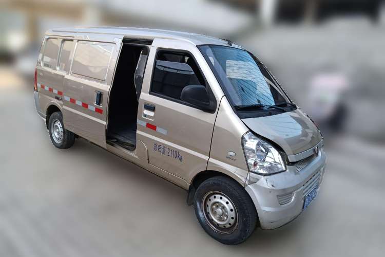 Used Wuling Rongguang 2019 1.5L Extended-Body Van Base Model with 2 Seats Front Right 45 Deg