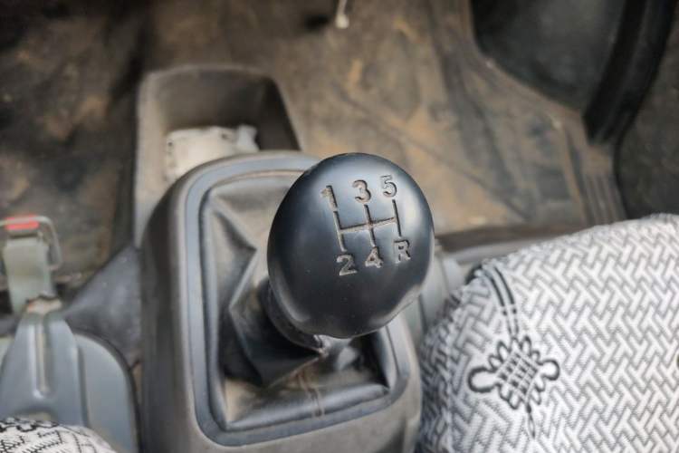 Used Wuling Rongguang 2019 1.2L S Base Model Gear Lever
