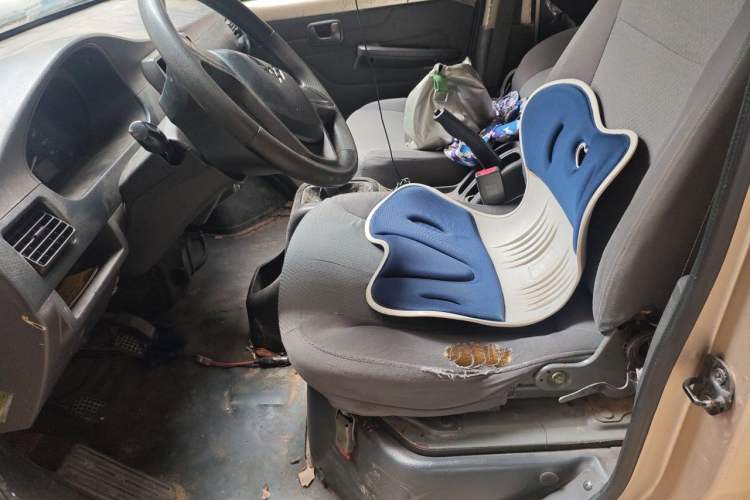 Used Wuling Rongguang 2019 1.5L Extended Basic Version Left Front Seat
