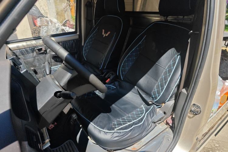 Used Wuling Rongguang 2019 1.5L Extended-Body Van Base Model with 2 Seats Left Front Seat