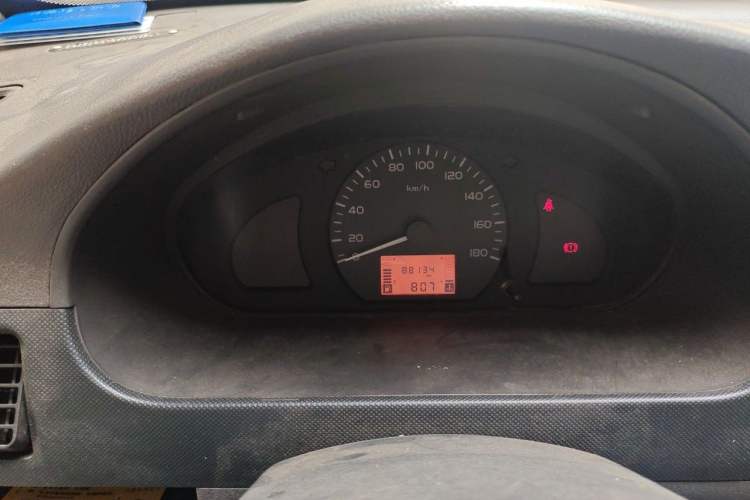 Used Wuling Rongguang 2019 1.5L Extended Basic Version Odometer Close Up