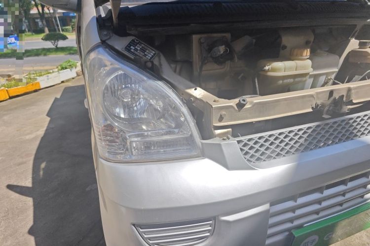 Used Wuling Rongguang 2019 1.5L Extended-Body Van Base Model with 2 Seats Right Front Headlight
