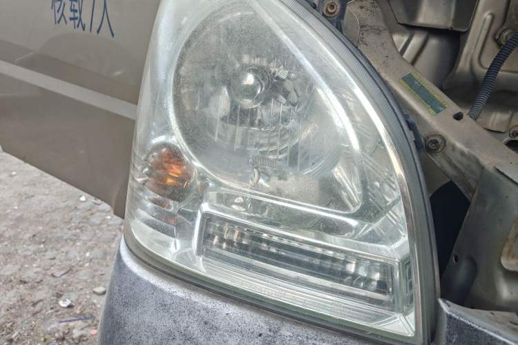 Used Wuling Rongguang 2019 1.5L Extended Basic Version Right Front Headlight
