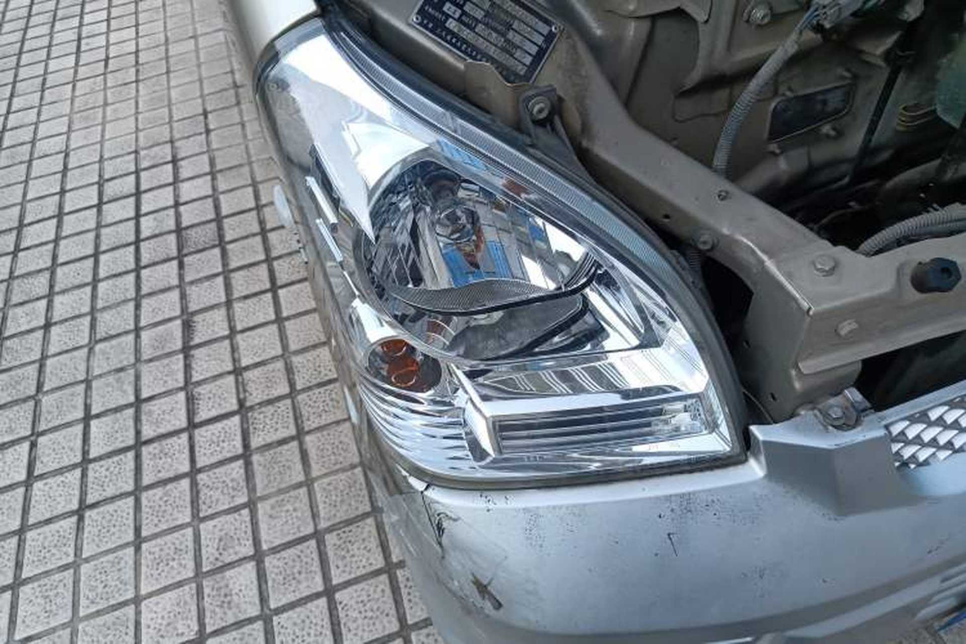 Used Wuling Rongguang 2019 1.5L Extended-Body Van Base Model with 2 Seats Right Front Headlight