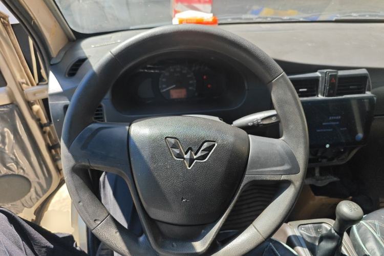 Used Wuling Rongguang 2019 1.5L Extended-Body Van Base Model with 2 Seats Steering Wheel