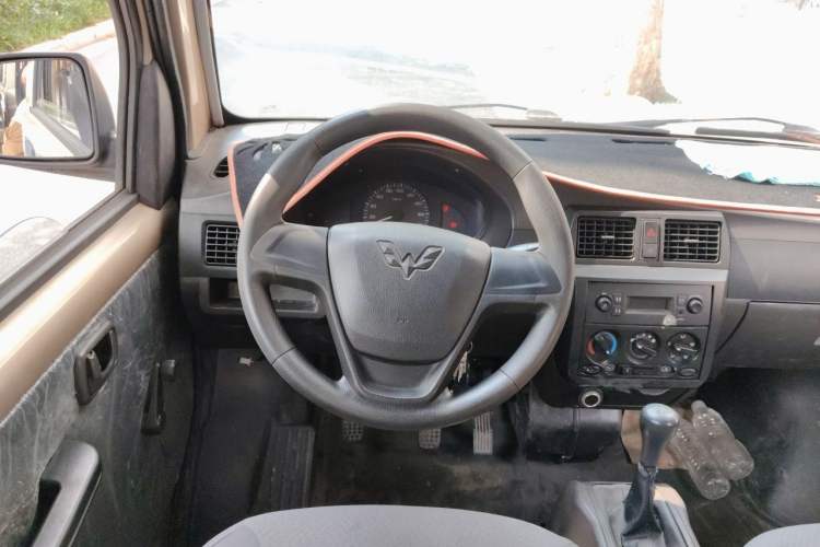 Used Wuling Rongguang 2019 1.5L Extended Basic Version Steering Wheel