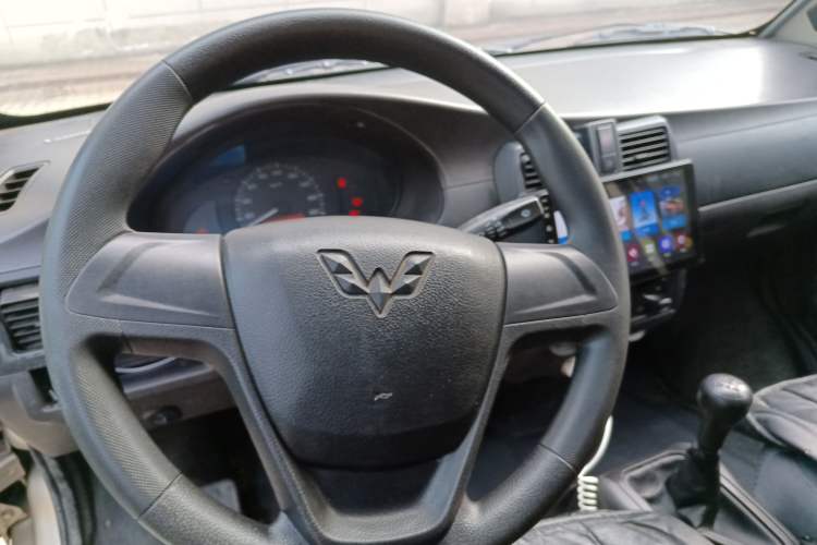 Used Wuling Rongguang 2019 1.5L Extended-Body Van Base Model with 2 Seats Steering Wheel