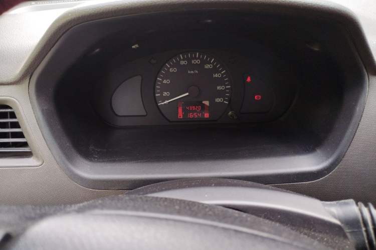 Used Wuling Rongguang  Odometer Close Up