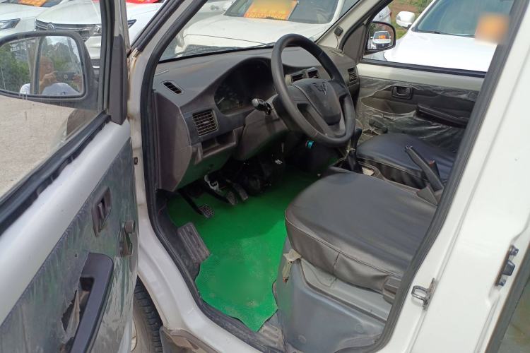 Used Wuling Rongguang 2019 1.5L Extended Basic Version Interior 2