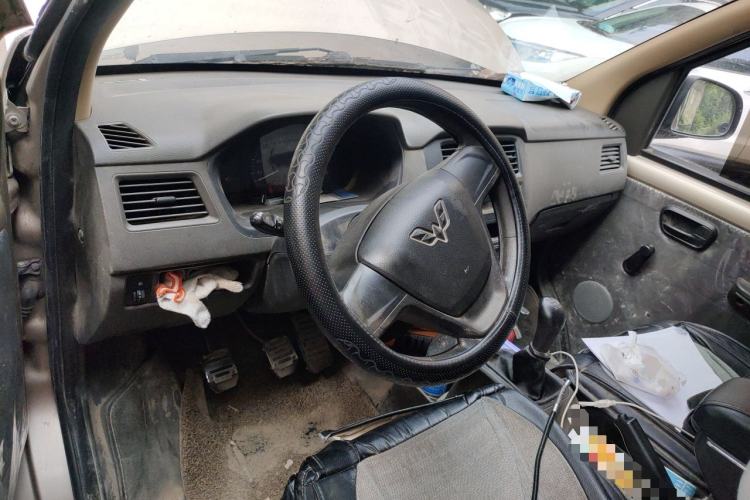 Used Wuling Rongguang 2019 1.2L S Van Utility Model with 2 Seats Center Console