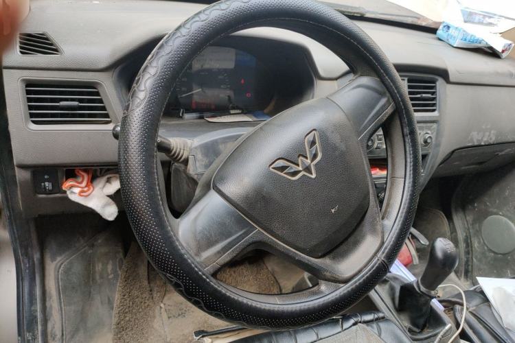 Used Wuling Rongguang 2019 1.2L S Van Utility Model with 2 Seats Steering Wheel