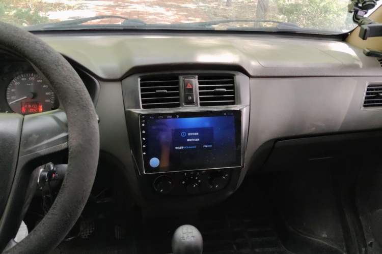 Used Wuling Rongguang 2019 1.2L S Van Standard Model with 5 Seats Audio And AC Panel
