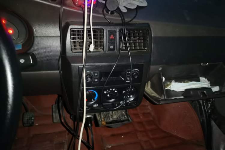 Used Wuling Rongguang 2019 1.5L Extended-Body Van Base Model with 2 Seats Audio And AC Panel