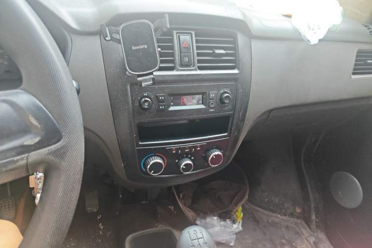 Used Wuling Rongguang 2019 1.2L S Base Model Audio And AC Panel