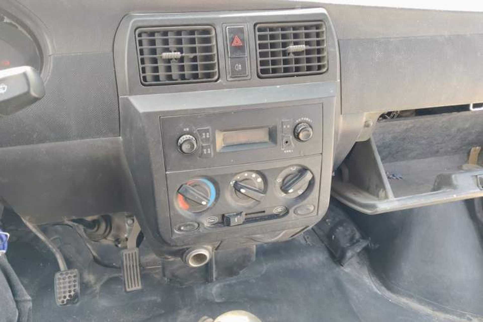 Used Wuling Rongguang 2019 1.5L Extended Basic Version Audio And AC Panel
