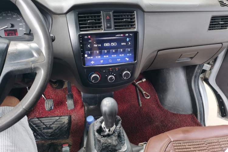 Used Wuling Rongguang 2019 1.2L S Van Utility Model with 2 Seats Audio And AC Panel