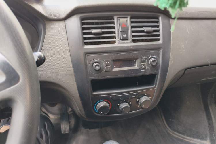 Used Wuling Rongguang 2019 1.2L S Base Model Audio And AC Panel
