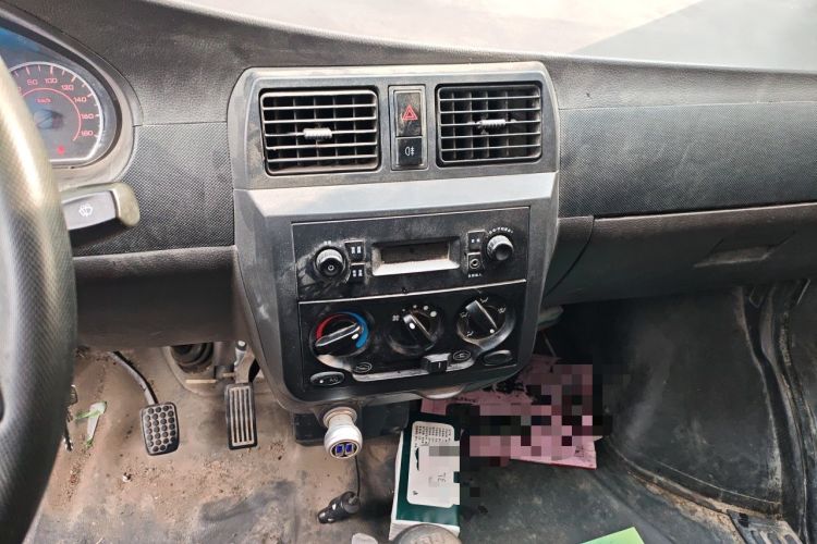 Used Wuling Rongguang 2019 1.5L Extended-Body Van Base Model with 2 Seats Audio And AC Panel