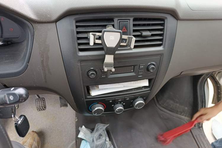 Used Wuling Rongguang 2019 1.2L S Van Standard Model with 5 Seats Audio And AC Panel