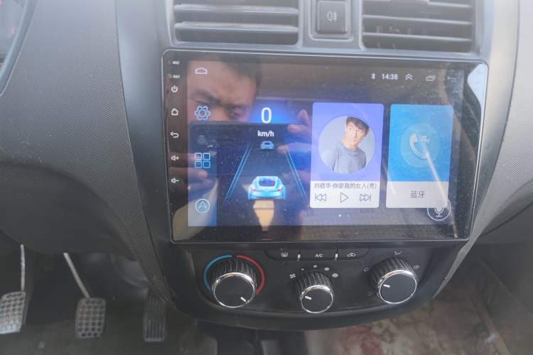 Used Wuling Rongguang 2019 1.2L S Van Utility Model with 2 Seats Audio And AC Panel