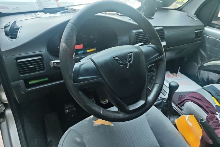 Used Wuling Rongguang 2019 1.5L Extended-Body Van Base Model with 2 Seats Center Console
