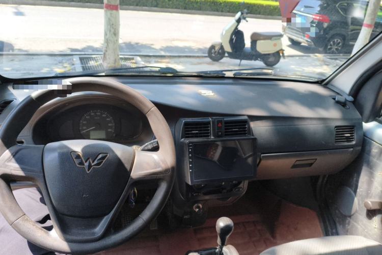 Used Wuling Rongguang 2019 1.5L Extended-Body Van Base Model with 2 Seats Center Console