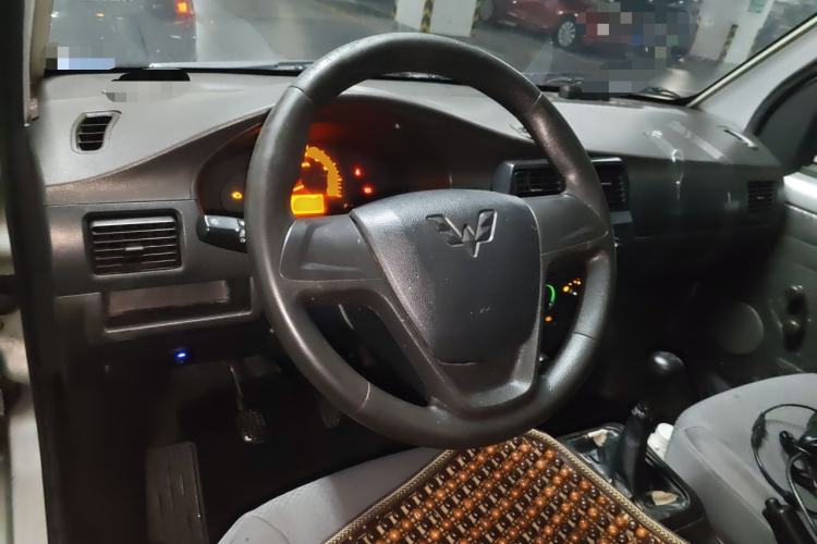 Used Wuling Rongguang 2019 1.5L Extended-Body Van Base Model with 2 Seats Center Console