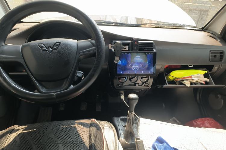 Used Wuling Rongguang 2019 1.5L Extended-Body Van Base Model with 5 Seats Center Console