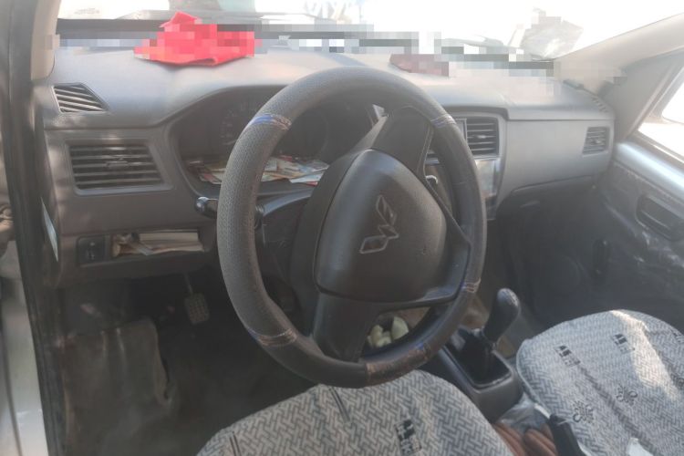 Used Wuling Rongguang 2019 1.2L S Van Utility Model with 2 Seats Center Console