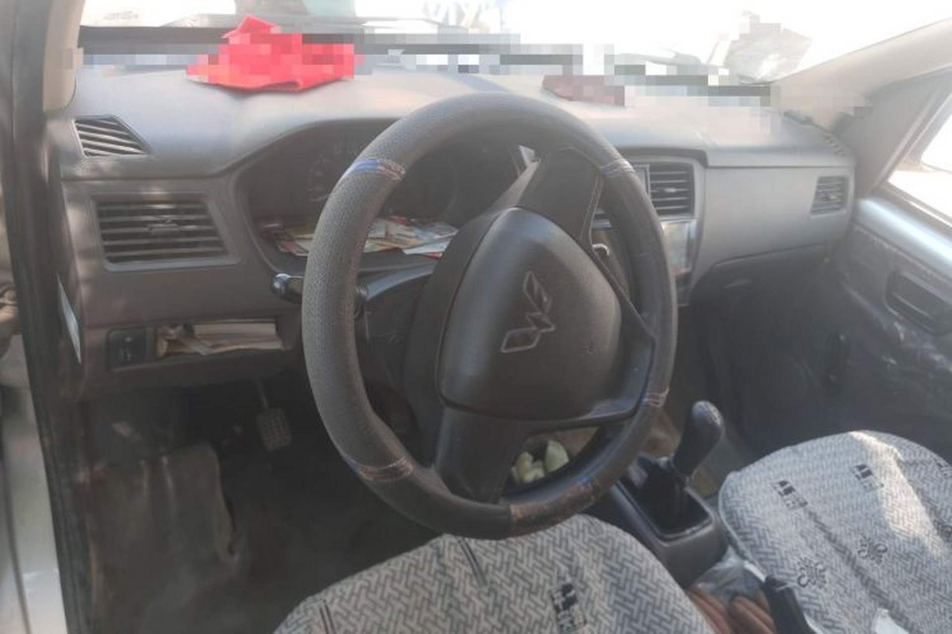 Used Wuling Rongguang 2019 1.2L S Van Utility Model with 2 Seats Center Console