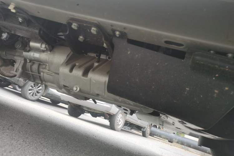 Used Wuling Rongguang 2019 1.5L Extended Basic Version Chassis Front Right