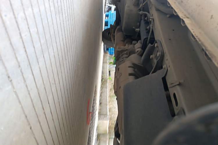 Used Wuling Rongguang  Chassis Front Right