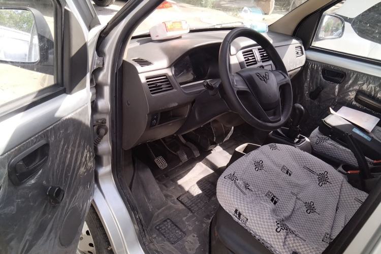 Used Wuling Rongguang 2019 1.2L S Van Utility Model with 2 Seats Driver Seat