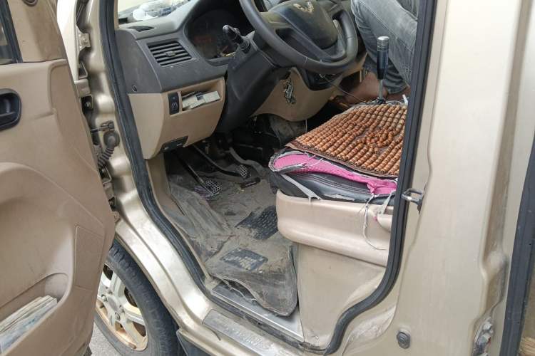 Used Wuling Rongguang 2019 1.2L S Standard Model Driver Seat