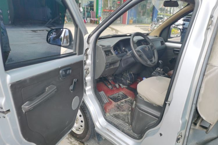 Used Wuling Rongguang 2019 1.2L S Van Utility Model with 2 Seats Driver Seat