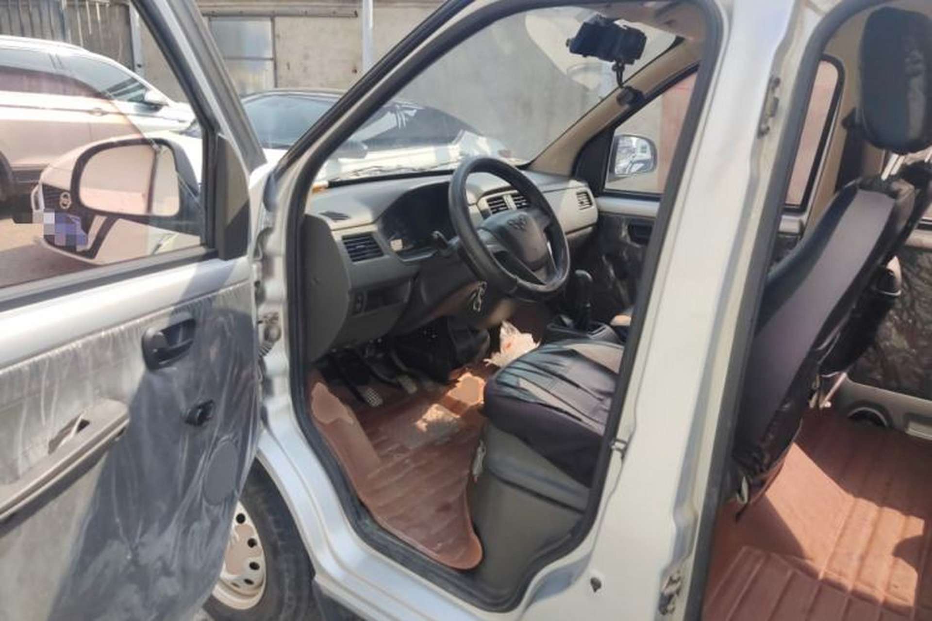 Used Wuling Rongguang 2019 1.2L S Van Standard Model with 5 Seats Driver Seat