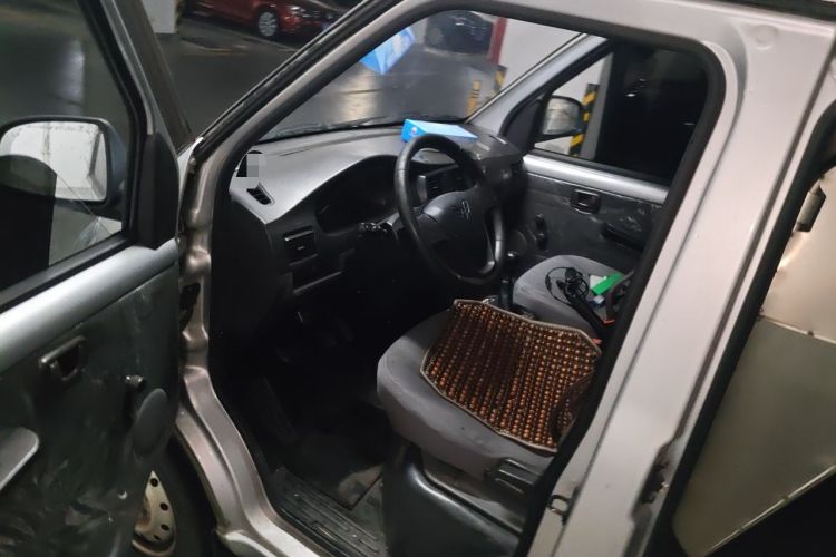Used Wuling Rongguang 2019 1.5L Extended-Body Van Base Model with 2 Seats Driver Seat