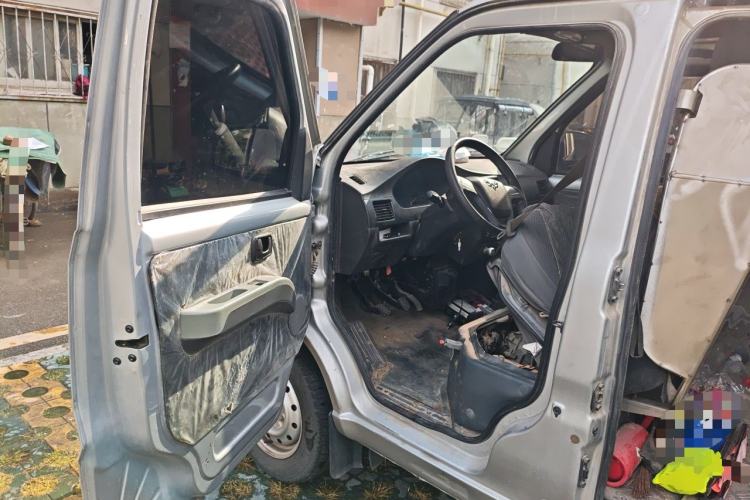 Used Wuling Rongguang 2019 1.5L Extended-Body Van Base Model with 2 Seats Driver Seat