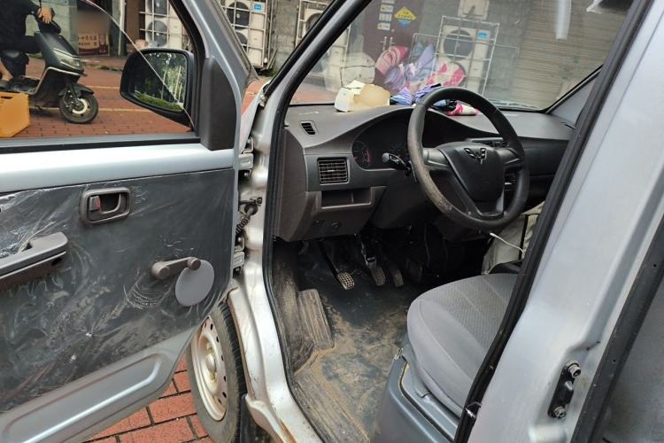 Used Wuling Rongguang 2019 1.5L Extended Basic Version Driver Seat