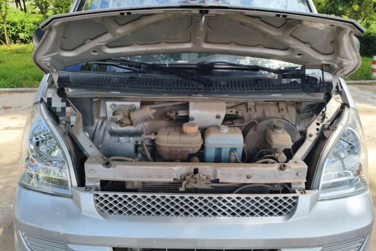 Used Wuling Rongguang 2019 1.5L Extended-Body Van Base Model with 2 Seats Engine Bay