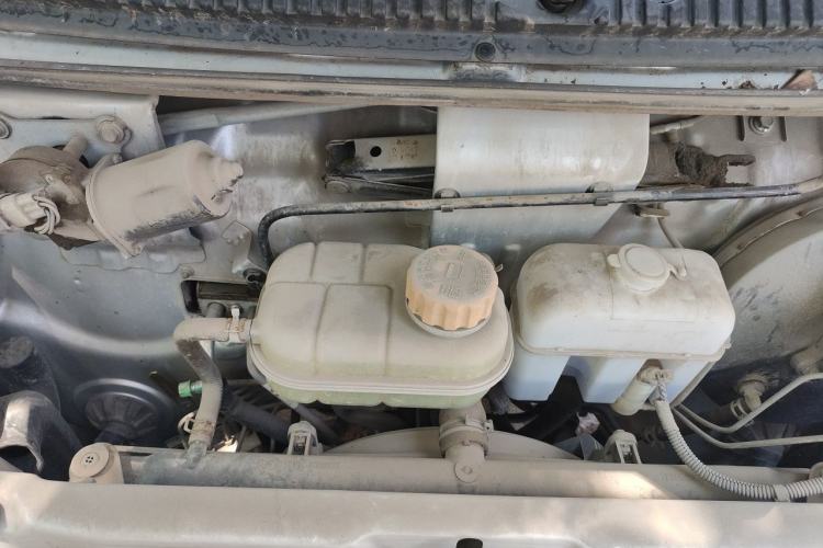 Used Wuling Rongguang 2019 1.5L Extended-Body Van Base Model with 2 Seats Engine Bay