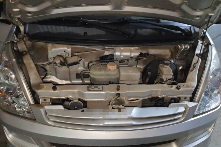 Used Wuling Rongguang 2019 1.2L S Base Model Engine Bay