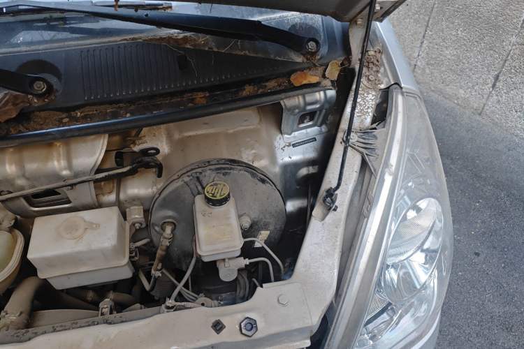 Used Wuling Rongguang 2019 1.5L S Base Version Engine Bay Left