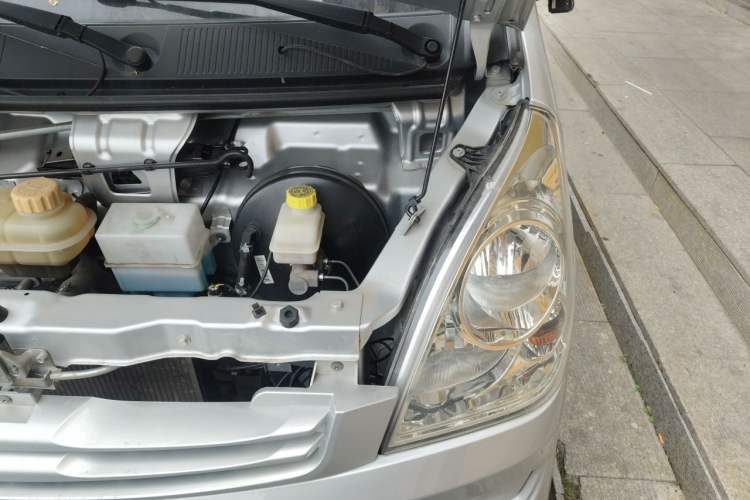 Used Wuling Rongguang 2019 1.2L S Van Utility Model with 2 Seats Engine Bay Left