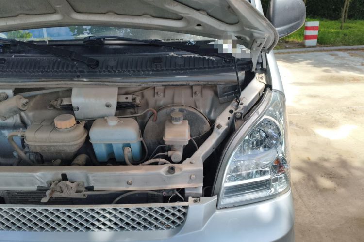 Used Wuling Rongguang 2019 1.5L Extended-Body Van Base Model with 2 Seats Engine Bay Left