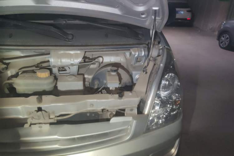 Used Wuling Rongguang 2019 1.2L S Van Utility Model with 2 Seats Engine Bay Left